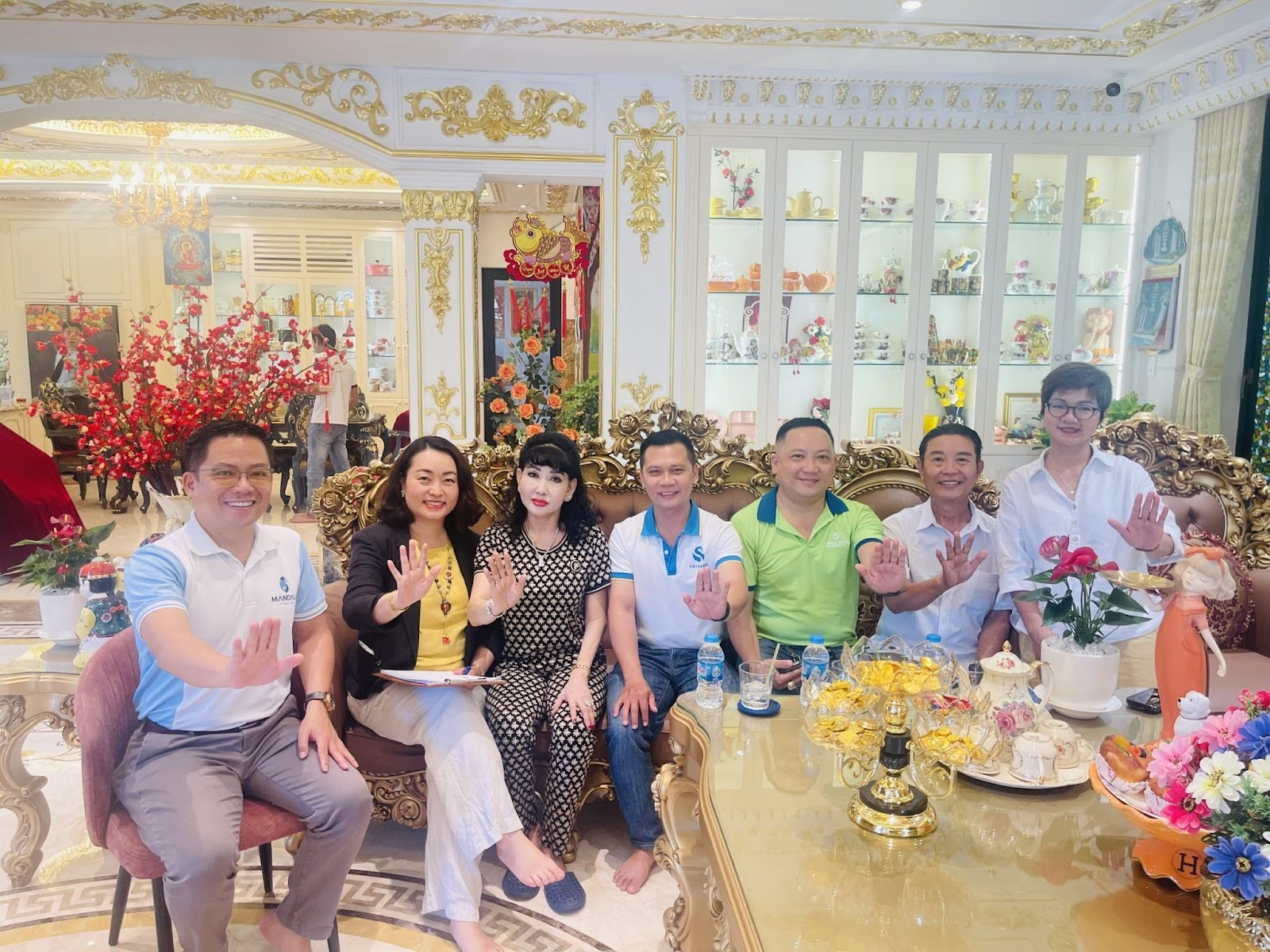 Sự hân hoan và an lạc, thịnh vượng của bạn là niềm hạnh phúc với tôi