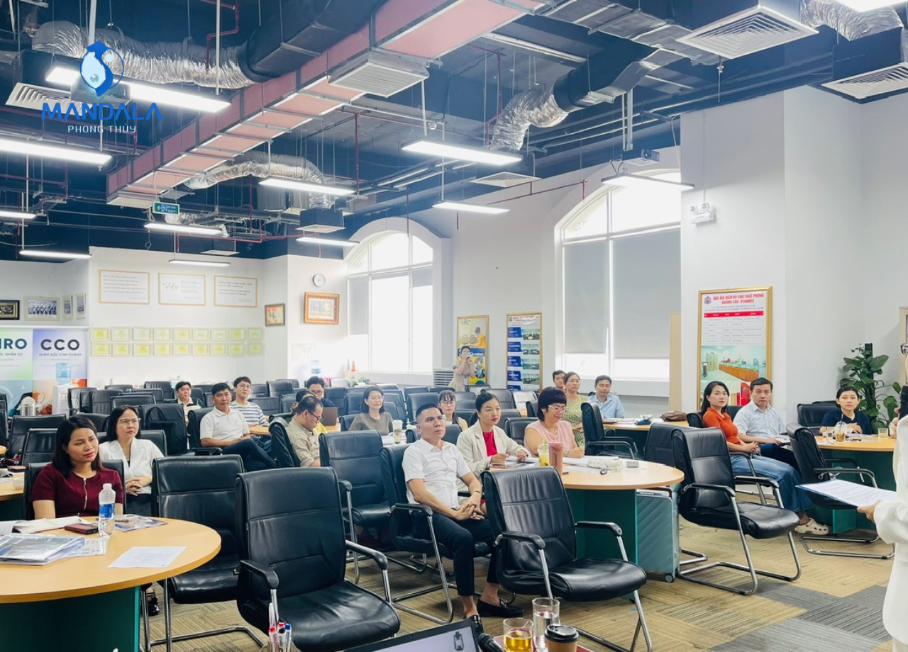 Giám đốc marketing thế hệ mới: Khai phá tư duy thương hiệu đột phá và dẫn dắt thị trường.