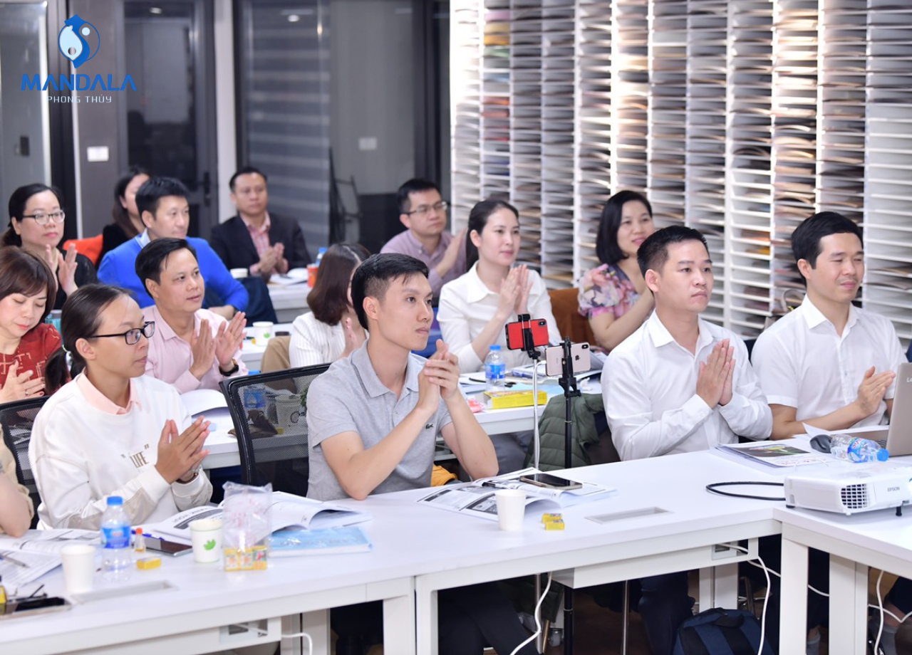 Chuyên gia Nguyễn Ngoan đồng hành cùng doanh nghiệp trong hành trình tỉnh thức vô minh