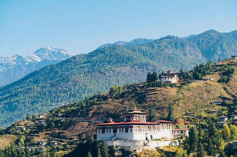 dai-thua-va-kim-cuong-thua-giai-ma-minh-triet-tu-bhutan
