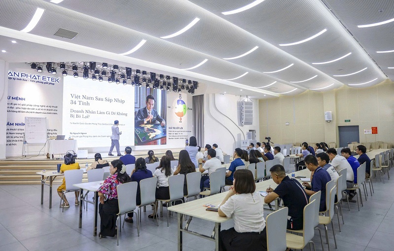 dao-tao-inhouse-phong-thuy-ung-dung-cho-doanh-nghiep-cung-nguyen-ngoan