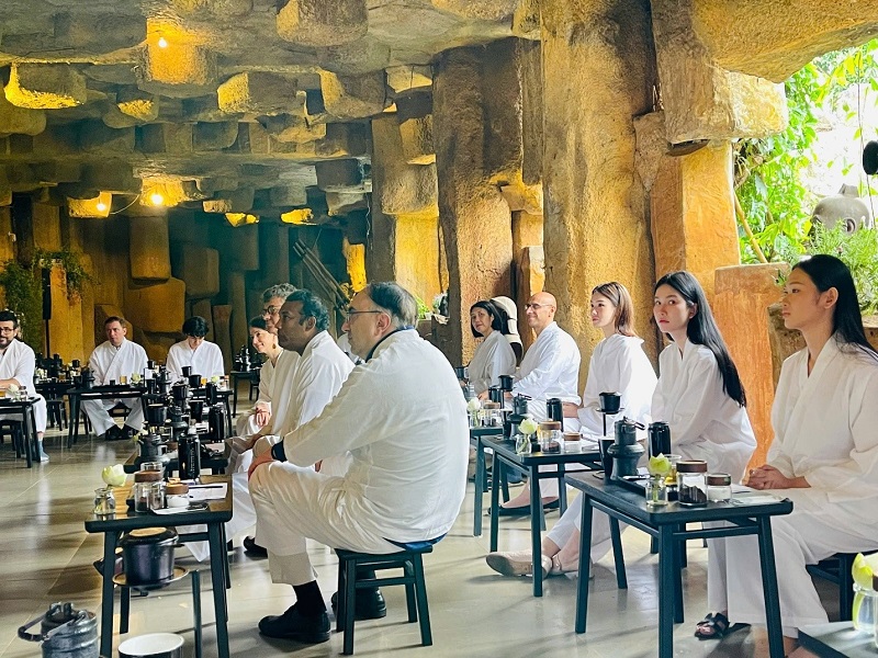 kien-truc-hang-dong-tai-cafe-thien-trung-nguyen-legend