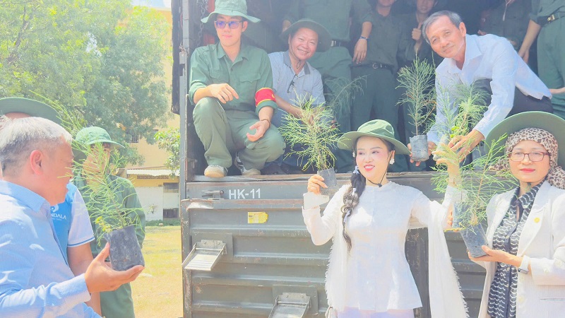 lan-toa-nang-luong-yeu-thuong-trong-phuong-phap-tich-phuc-bao