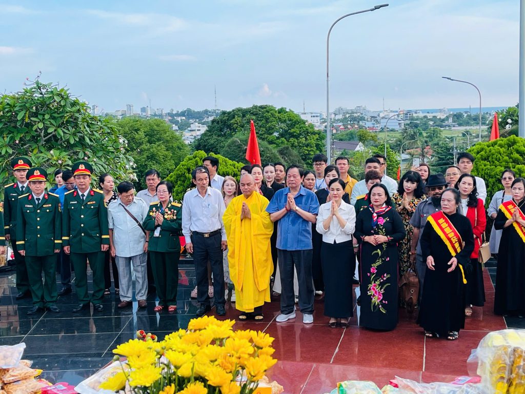 27/7 – UỐNG NƯỚC NHỚ NGUỒN, ĂN QUẢ NHỚ KẺ TRỒNG CÂY 🇻🇳